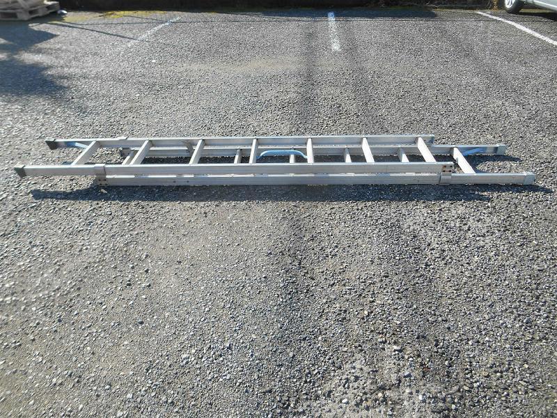 ◆ 長谷川工業 アルミ合金製伸縮形はしご LQ2-40 Hasegawa 伸縮 二連 2連 はしご ハシゴ 梯子 アルミ合金製 100kg 全長4m2cm No.5602_画像2