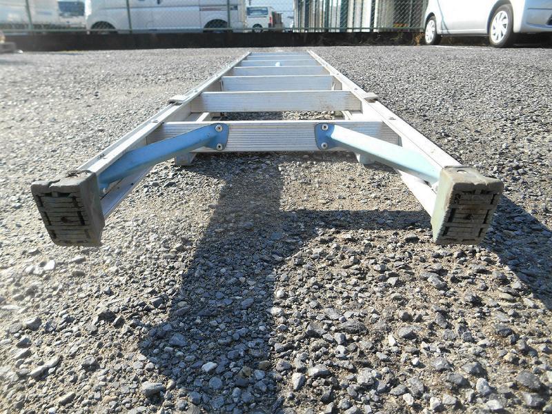 ◆ 長谷川工業 アルミ合金製伸縮形はしご LQ2-40 Hasegawa 伸縮 二連 2連 はしご ハシゴ 梯子 アルミ合金製 100kg 全長4m2cm No.5602_画像4