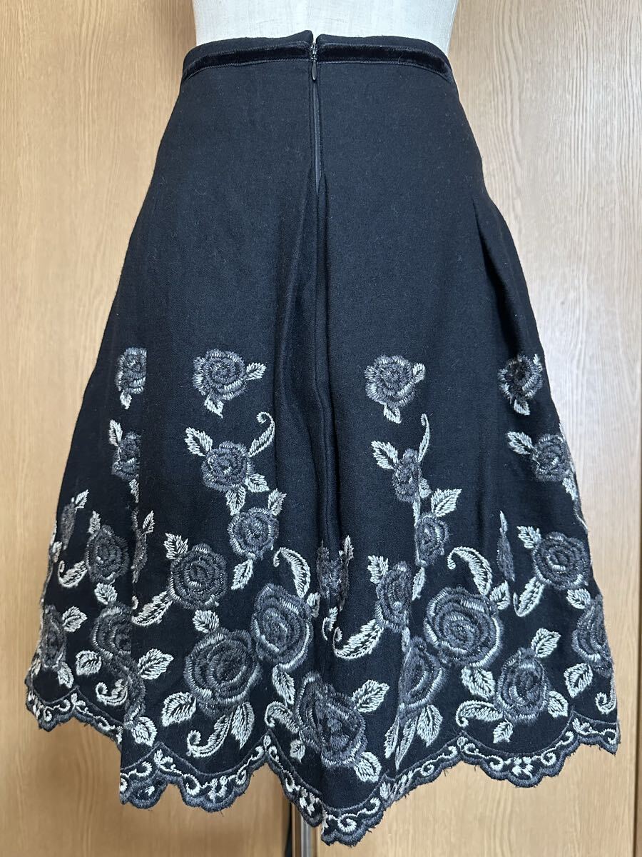 ◇日本製 レストローズ LEST ROSE クラシカル 薔薇花刺繍 ウールカシミヤ混 スカート◇古着レトロ_画像2
