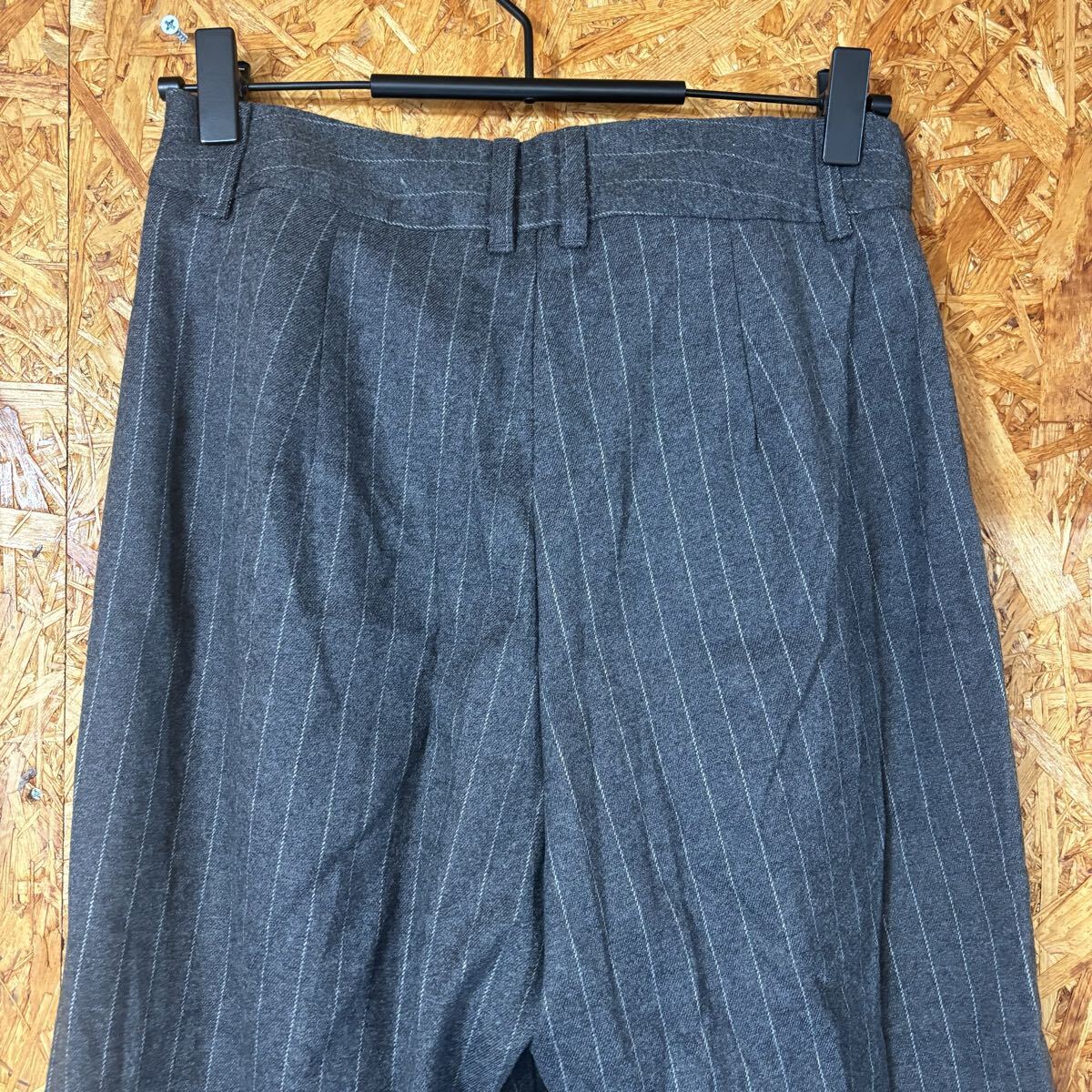 未使用　GU パンツ ストライプ タックワイドパンツ グレー レディース　Mサイズ　ボトムス　5001_画像5