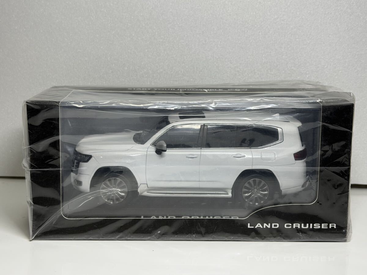 トヨタ ランドクルーザー 300 プレシャスホワイトパール 新型 1/30 新品未開封 カラーサンプル ミニカー_画像1