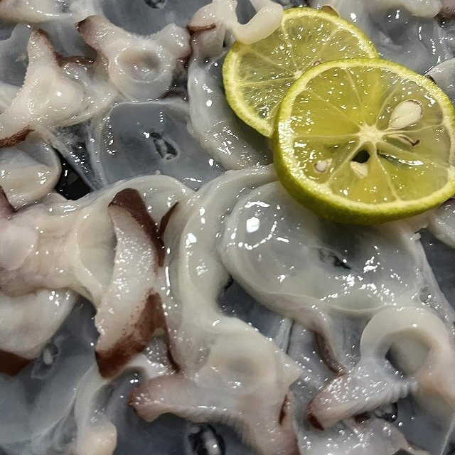 調理不用「タコ足スライス250g」新鮮ですのでお刺身が最高!!_画像1