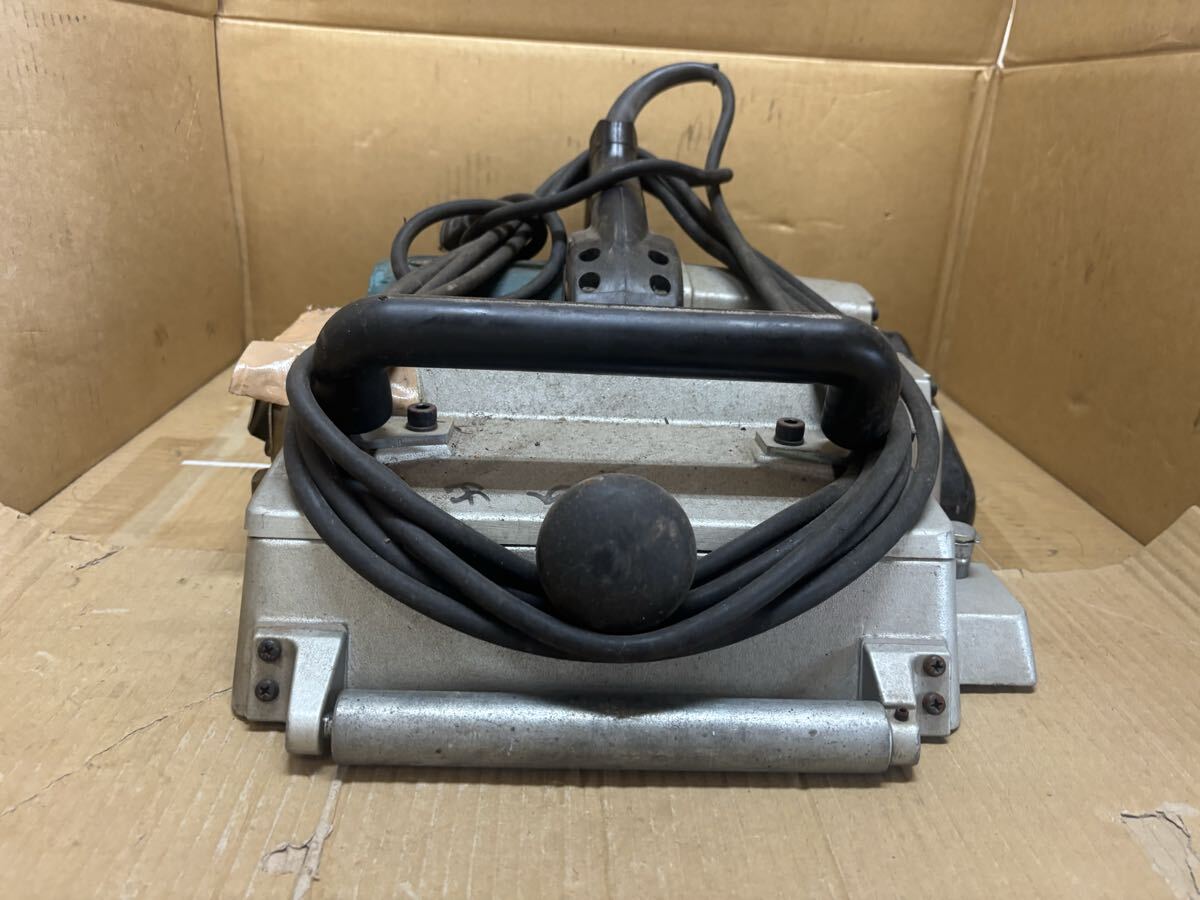 電動工具 マキタ 100V 312mmカンナ　　kp312 ジャンク_画像6