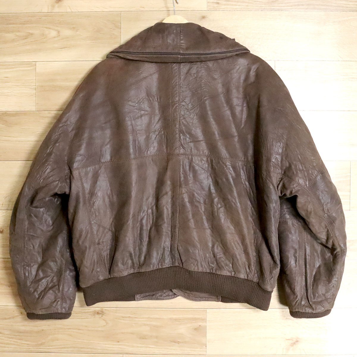 Y5R/D9.24-3　イタリア製　metropolitan　レザーブルゾン　本革　ボンバージャケット　収納フード　中綿　革ジャン　50　ユーロ古着_画像10