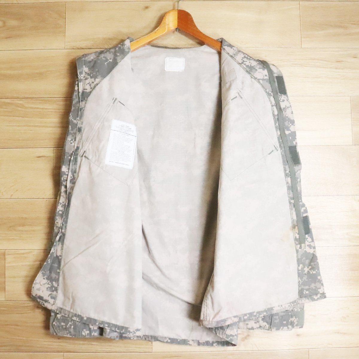 D8R/R4.30-3 アメリカ軍 米軍 U.S.ARMY ACU コンバットジャケット デジタルカモ ミリタリージャケット 迷彩 M 軍モノ 実物_画像5