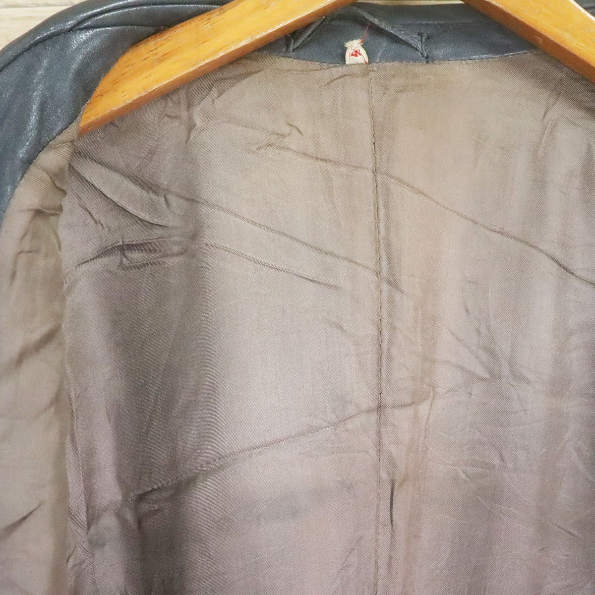 D10O/O9.25-3 ユーロヴィンテージ ドイツ製 レザーモーターサイクルコート 本革 革コート 皮コート レザーコート メンズ グレー系_画像7