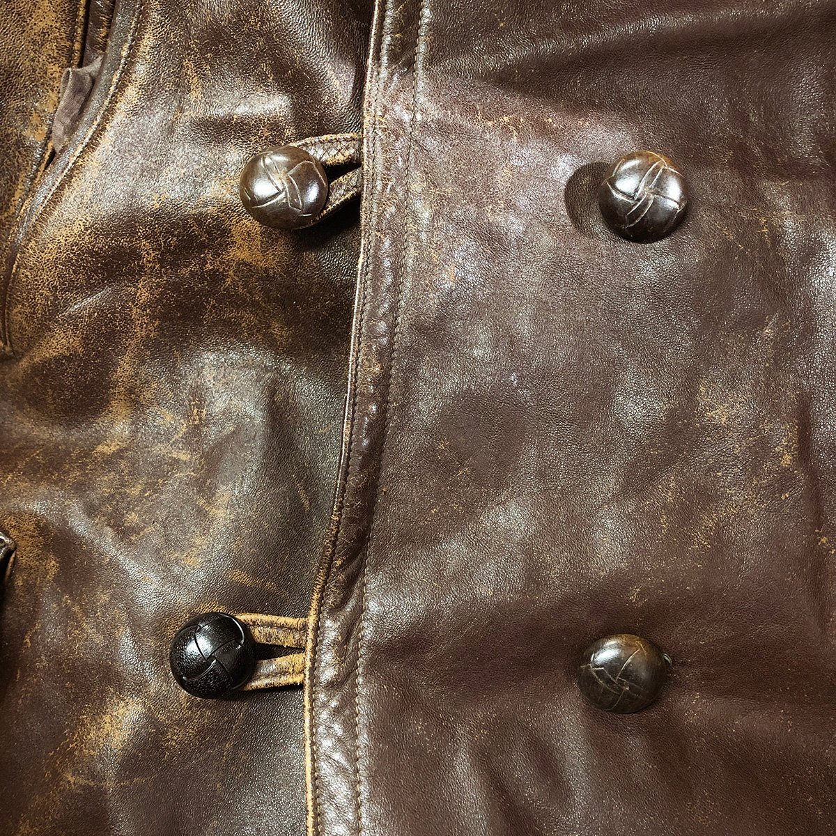 L8K/O9.19-6　ユーロ古着　ダブルブレスト　レザーコート　本革　レザーカーコート　レザージャケット　革ジャン　皮ジャン　ブルゾン_画像4