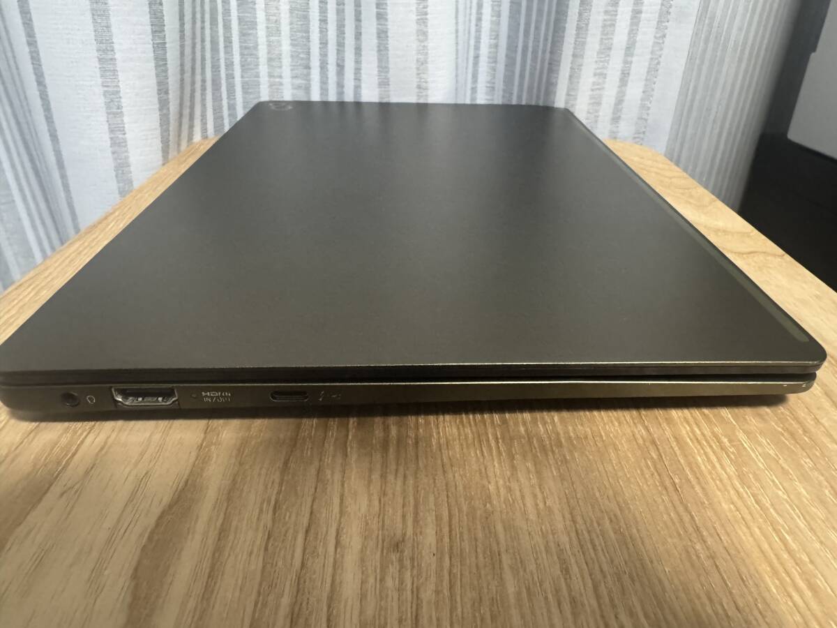 【ジャンク】富士通　Fujitsu LIFEBOOK CH90/E3 FMVC90E3K 通電不可 液晶パネル無し USB-Cポート欠損 _画像5