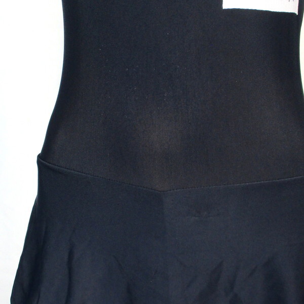 c5862★使用感あり 140サイズ 競泳水着 女子 レディース ジュニア ネイビー 紺黒系 ワンピース つるすべ スカート アイルズ 無地 シンプル_画像5