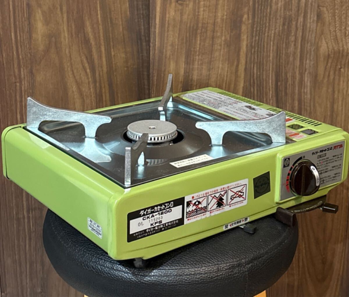 希少 未使用 当時物 【 タイガー カセットコンロ パワフル CKA-1200 グリーン 箱取説付き 1983年製 】 アンティーク レトロ 廃版品 レア_画像1
