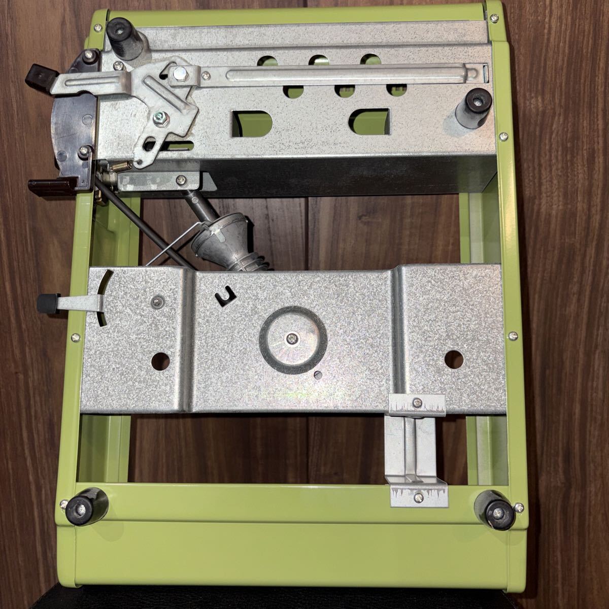 希少 未使用 当時物 【 タイガー カセットコンロ パワフル CKA-1200 グリーン 箱取説付き 1983年製 】 アンティーク レトロ 廃版品 レア_画像9