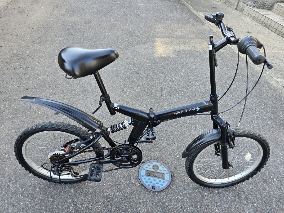 THREE STONE 折りたたみ自転車 BLACK 20インチ 6ギア タイヤ太め20X2.0 サスペンション付 おしゃれ かっこいい スリーストーン _画像1