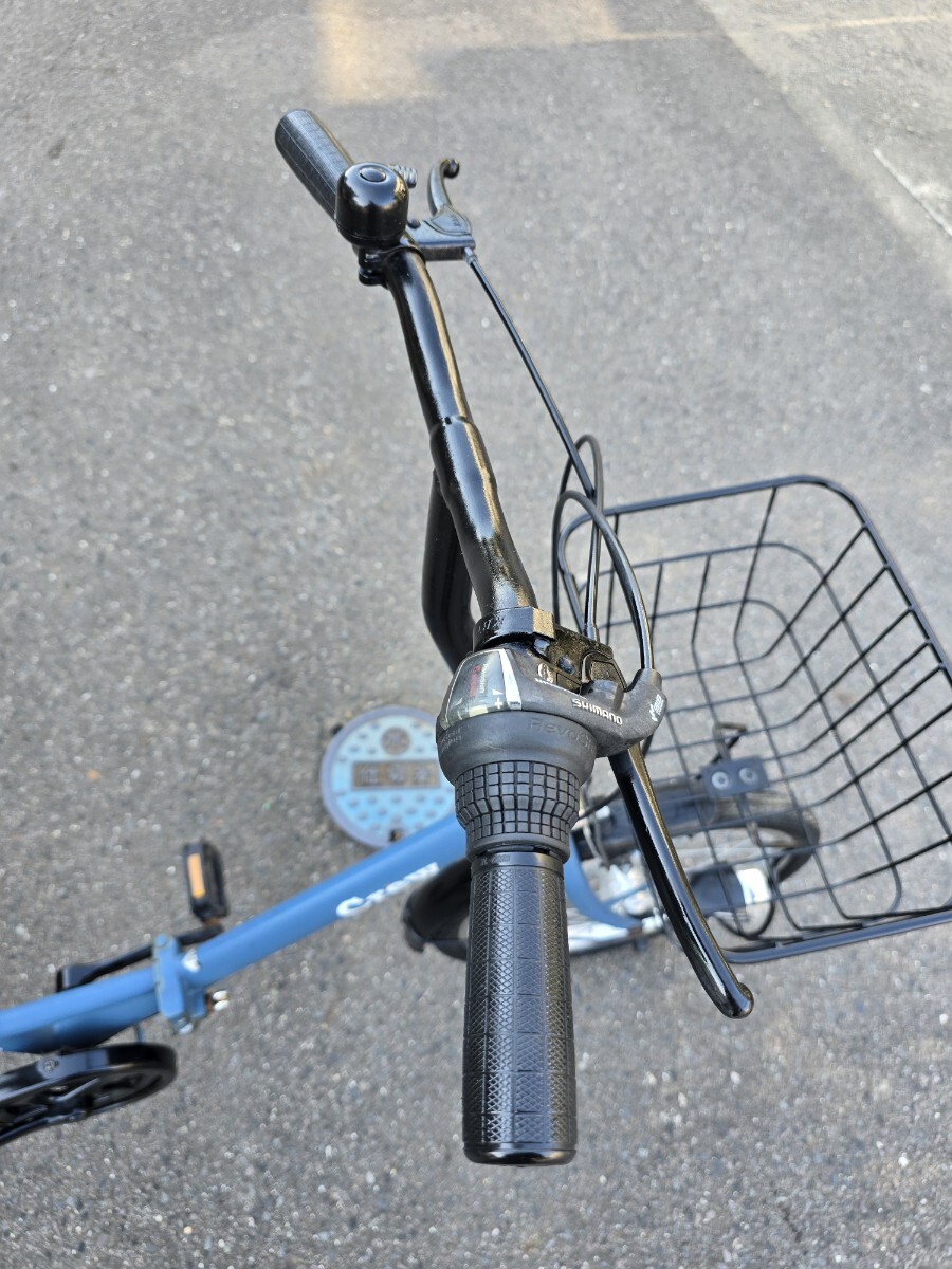 Crew 折りたたみ自転車 6ギア 20インチ ブルー 前カゴ付 カギあり_画像4