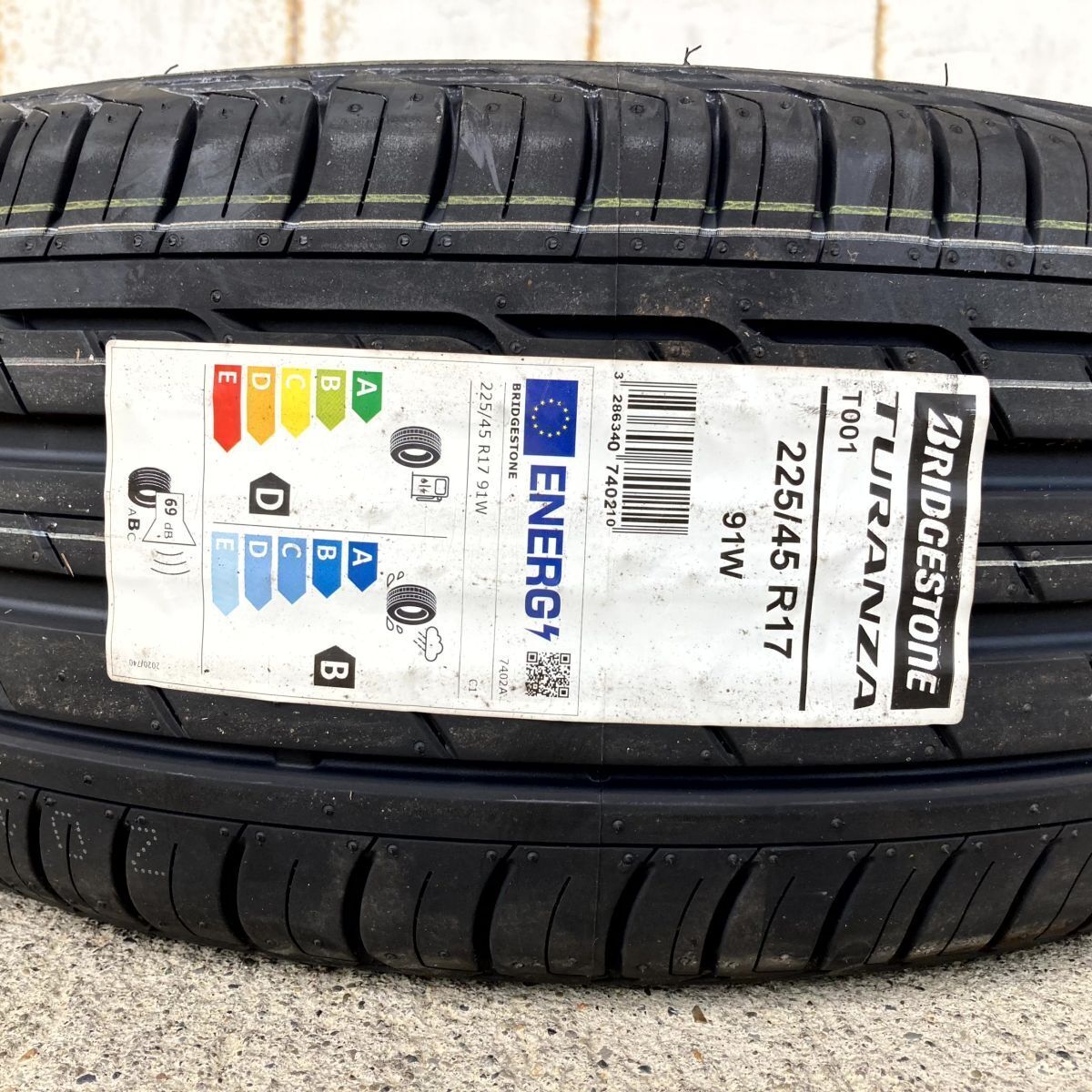 未使用品 225/45/17 225/45R17 91W 夏タイヤ 4本セット レクサスIS ベンツAクラス BRIDGESTONE TURANZA T001 2022年 屋内保管 (NY0003.8)_画像2