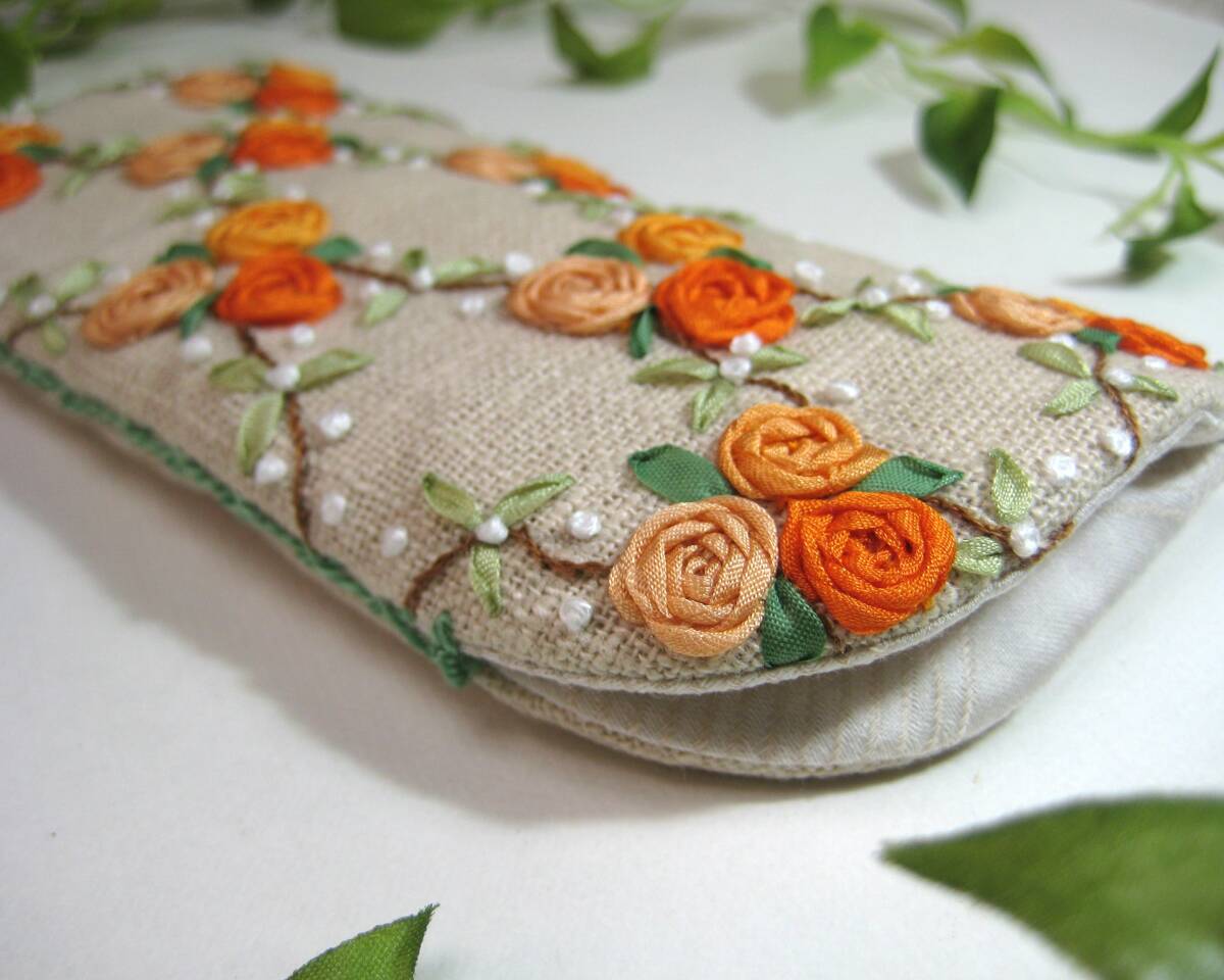 ★ハンドメイド★シルクリボン手刺繍のメガネケース★サングラス★リーディンググラス★_画像3