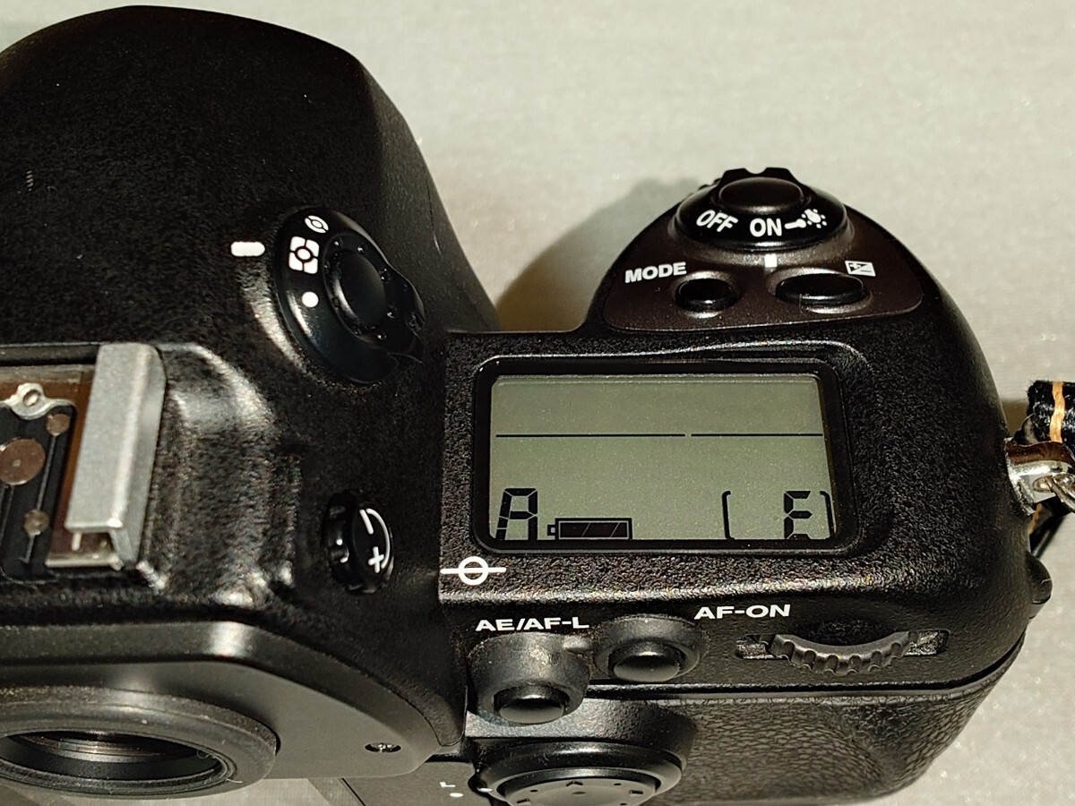  прекрасный товар NikonF6 ( один владелец, в подарок есть )