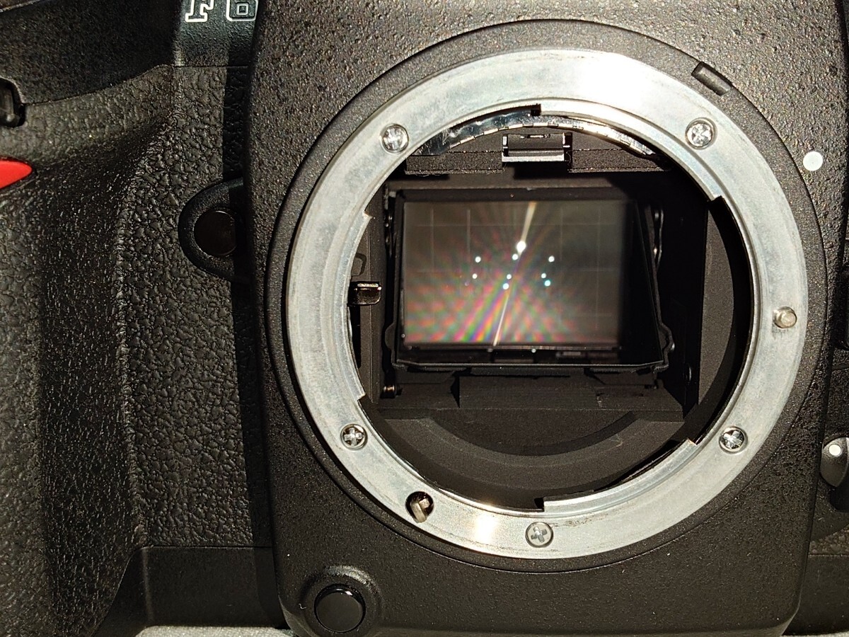  прекрасный товар NikonF6 ( один владелец, в подарок есть )