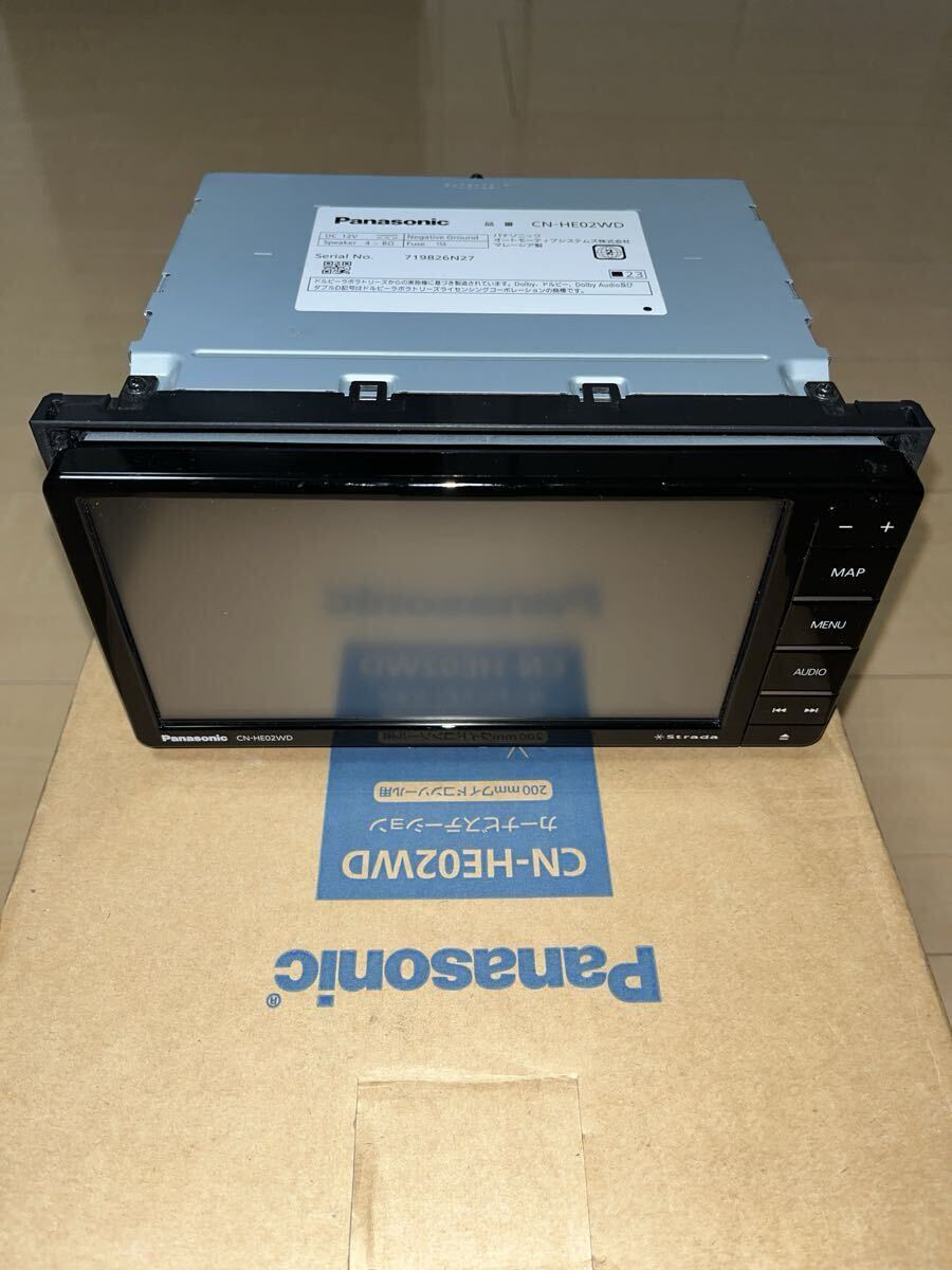 【中古美品】USBケーブル付 パナソニック ナビゲーション『CN-HE02WD』7インチワイド 200mm_画像2