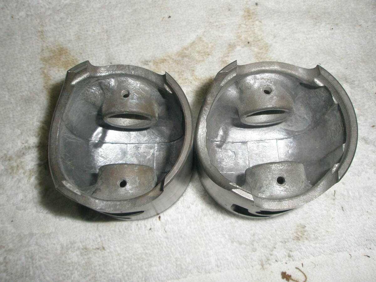 車種不明　ボア約56ミリ　ピストン2個セット　リング溝は1本です。2スト用　かなり古い物です。_画像3