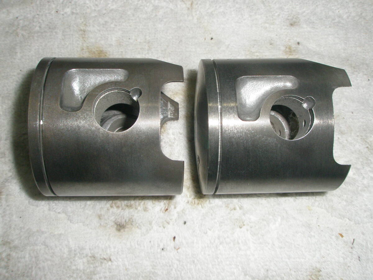 車種不明　ボア約56ミリ　ピストン2個セット　リング溝は1本です。2スト用　かなり古い物です。_画像8