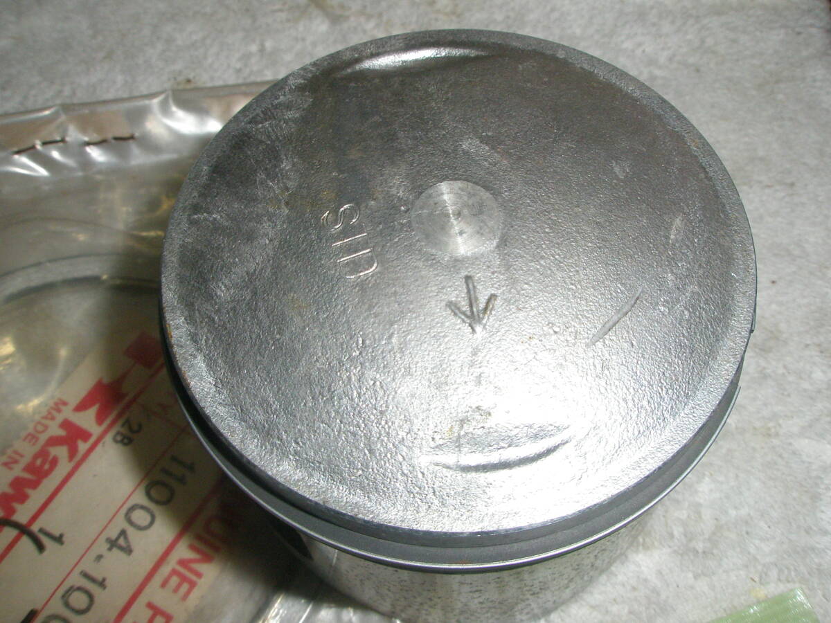 カワサキ　KL250 純正ピストンセットSTD　画像の物のみとなります。長期在庫品　件z1000mkⅡ_画像5