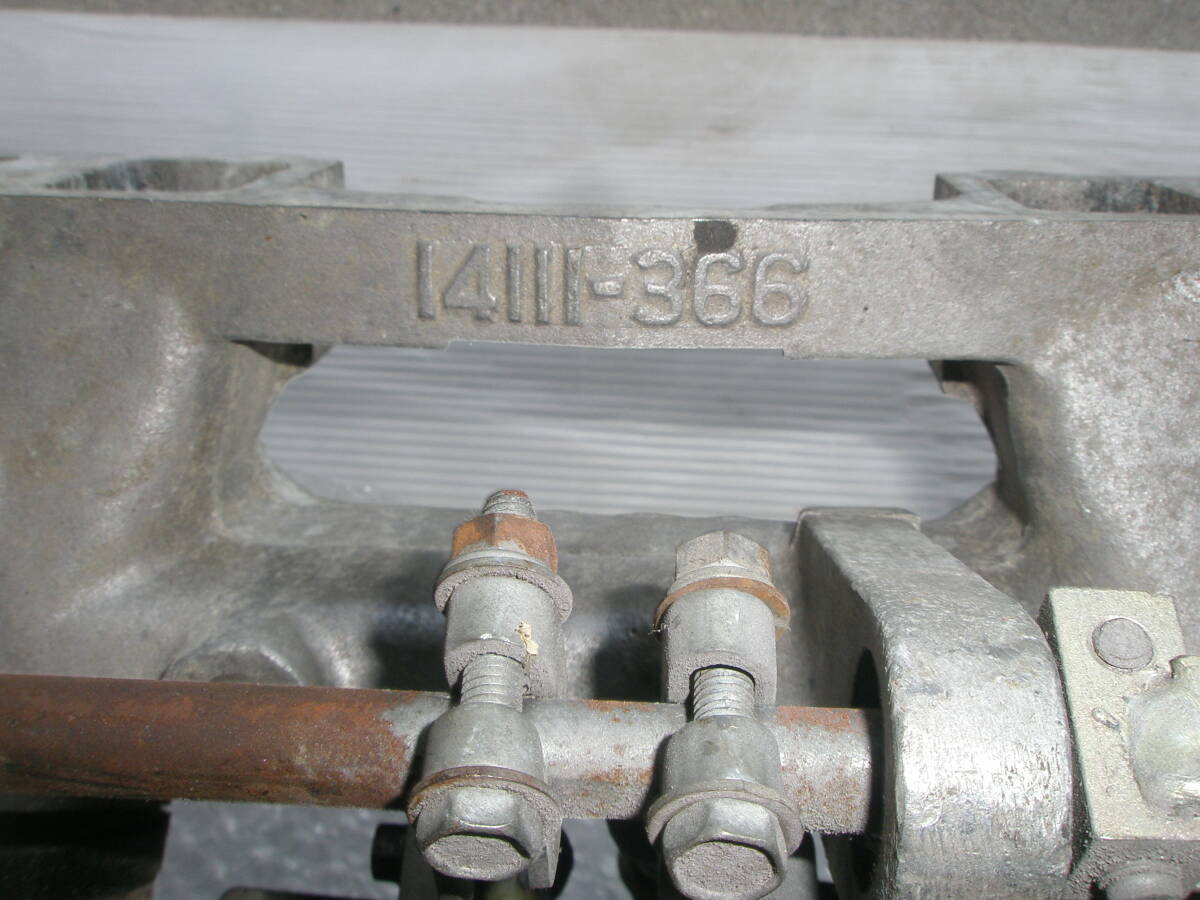 車種 不明 SUツイン キャブレター いすず用? 画像で判断できるかたどうぞ。サイズに関する質問はご遠慮ください。117クーペ _画像4