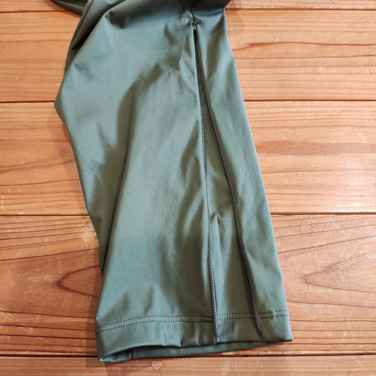 新品　プーマ　PUMA　防寒　ストレッチパンツ　M　シャカパン　 ジョガーパンツ カーキ_画像8