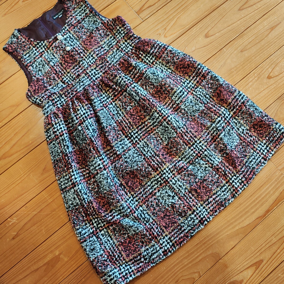 べべ　bebe　 ツイード ワンピース 女の子　　140cm　混毛　暖かい_画像1