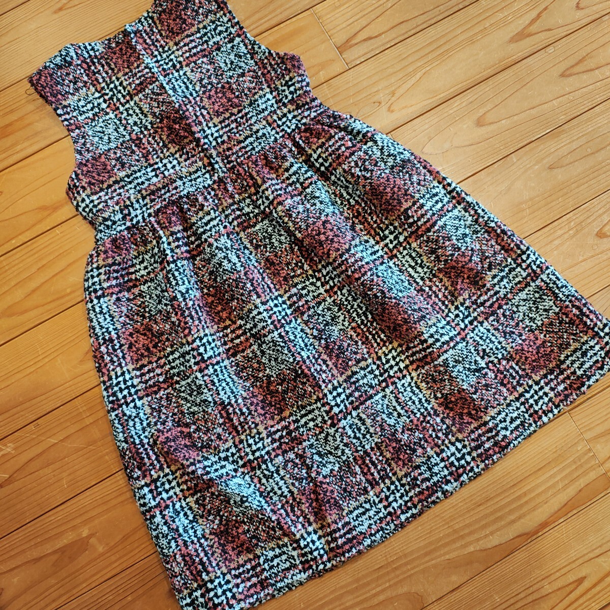 べべ　bebe　 ツイード ワンピース 女の子　　140cm　混毛　暖かい_画像4