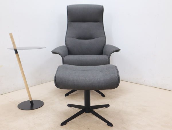 ◆展示品◆ galaxy ギャラクシー Ekornes エコーネス スカンディ 1000 リクライニングチェア＆オットマン/スツール サイドテーブル付 11万_画像2