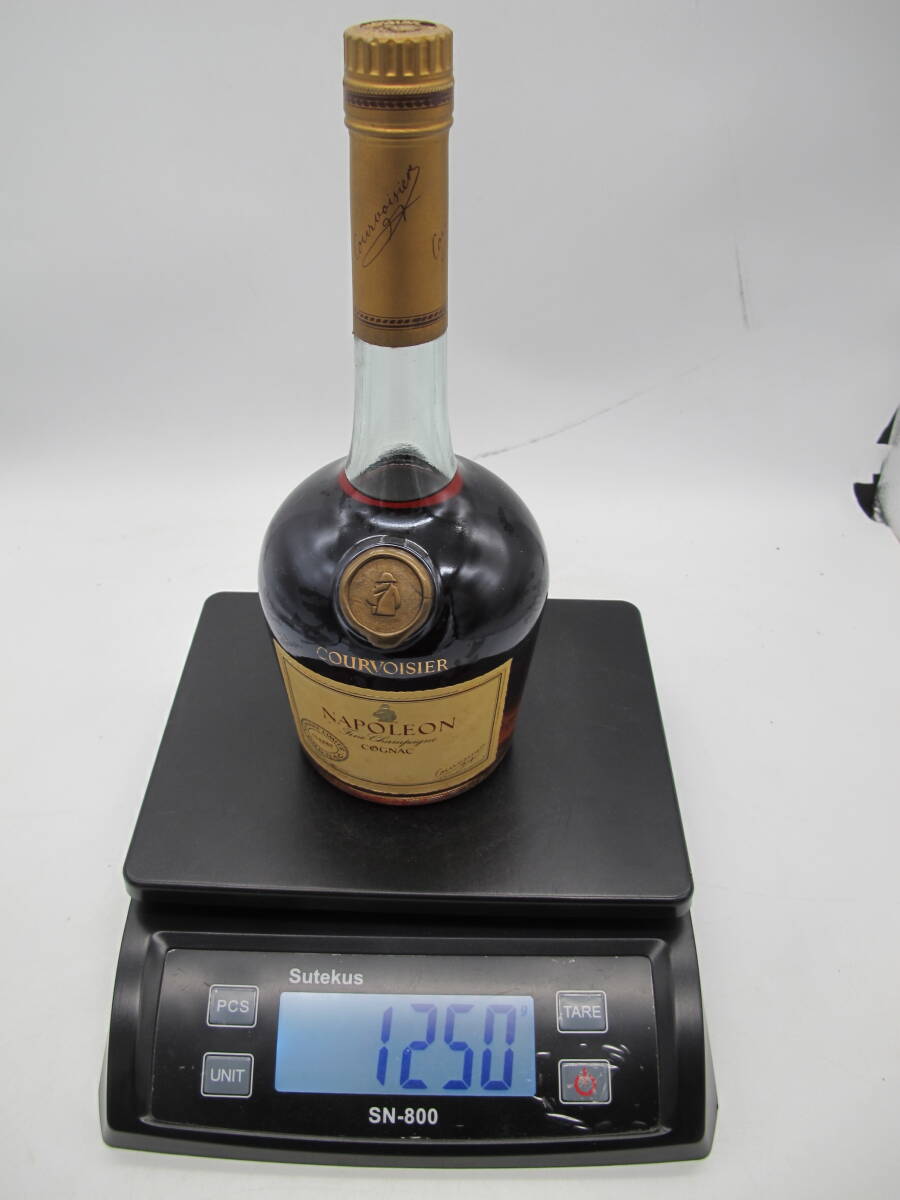 COURVOISIER クルボアジェ ナポレオン コニャックブランデー 700ml・40%　【未開栓品・古酒 】2本セット_画像8