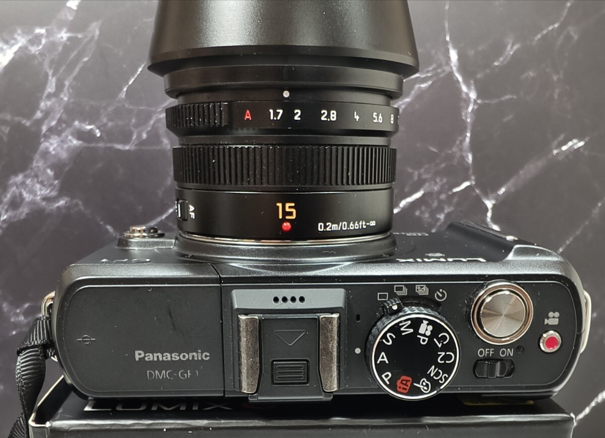 [.. регулировка ] LUMIX GF1+Lumix G Leica SUMMILUX 15mm f1.7 прекрасный товар оригинальная коробка полный комплект есть эквивалентный 30mm одиночный подпалина позиций комплект каждый работа OK линзы оптика прекрасный товар беззеркальный 