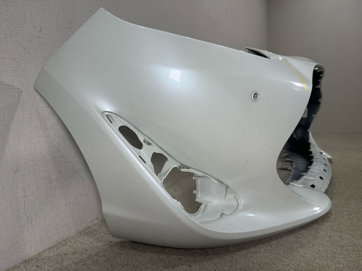 NHP10 後期 アクア 純正 フロントバンパー (070 ホワイトパールクリスタルシャイン) 52119-52A60 H1023-48_画像2