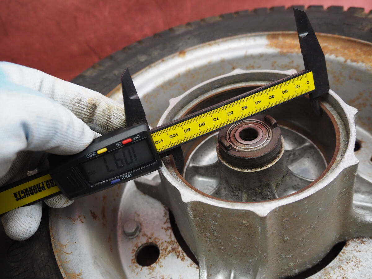 (1台分解) バリ山 !! ドラム測定済(OK) バンバン50 純正 F ホイール ホイル タイヤ RV50 (バンバン) 140XAAP6_画像6