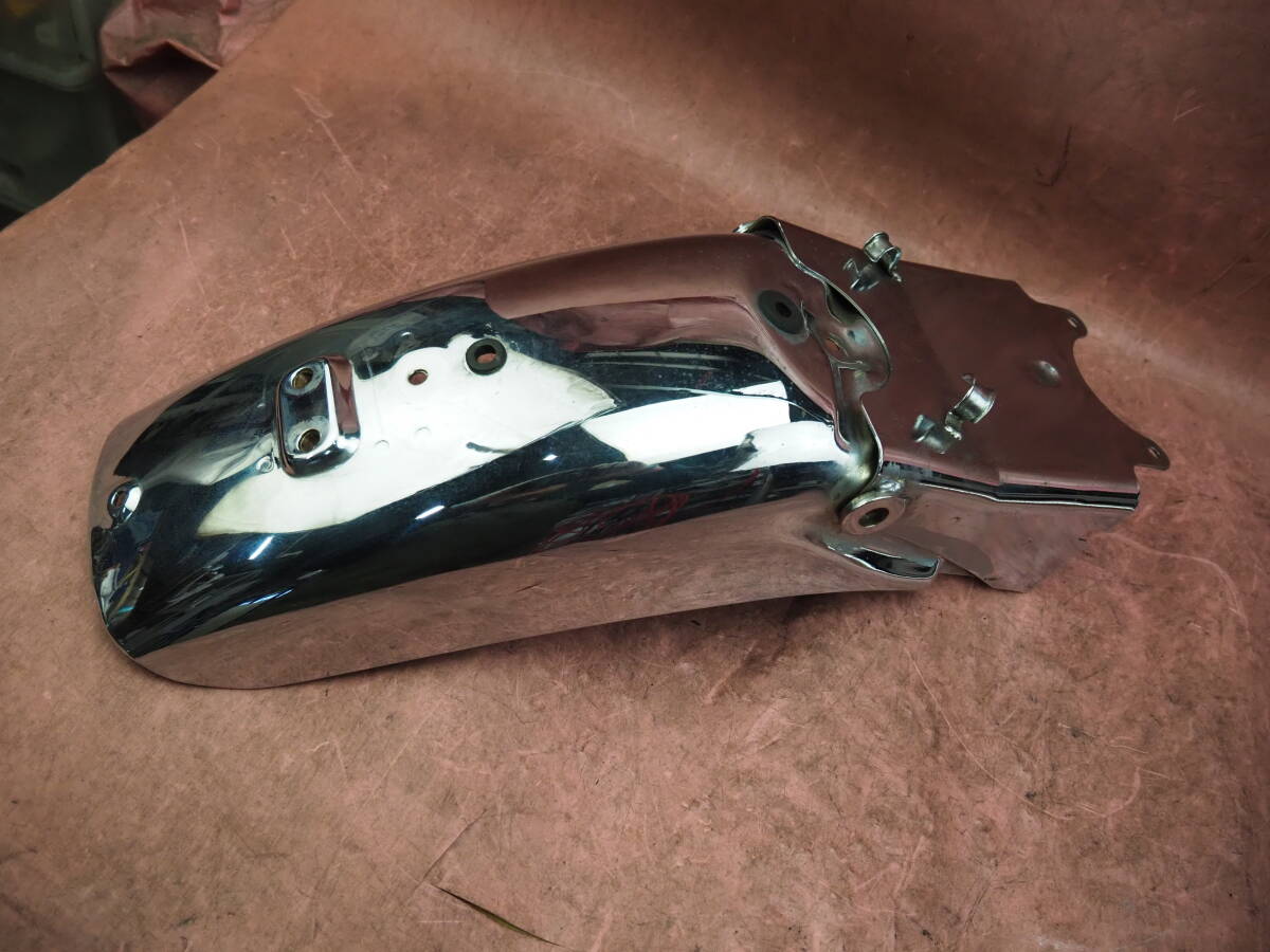 (1台分解)　メッキ艶あり !! キレイなノーマル　 GB250 後期　純正　リアフェンダー　泥除け　カバー　MC10 (クラブマン)　　140XAAW8_画像4