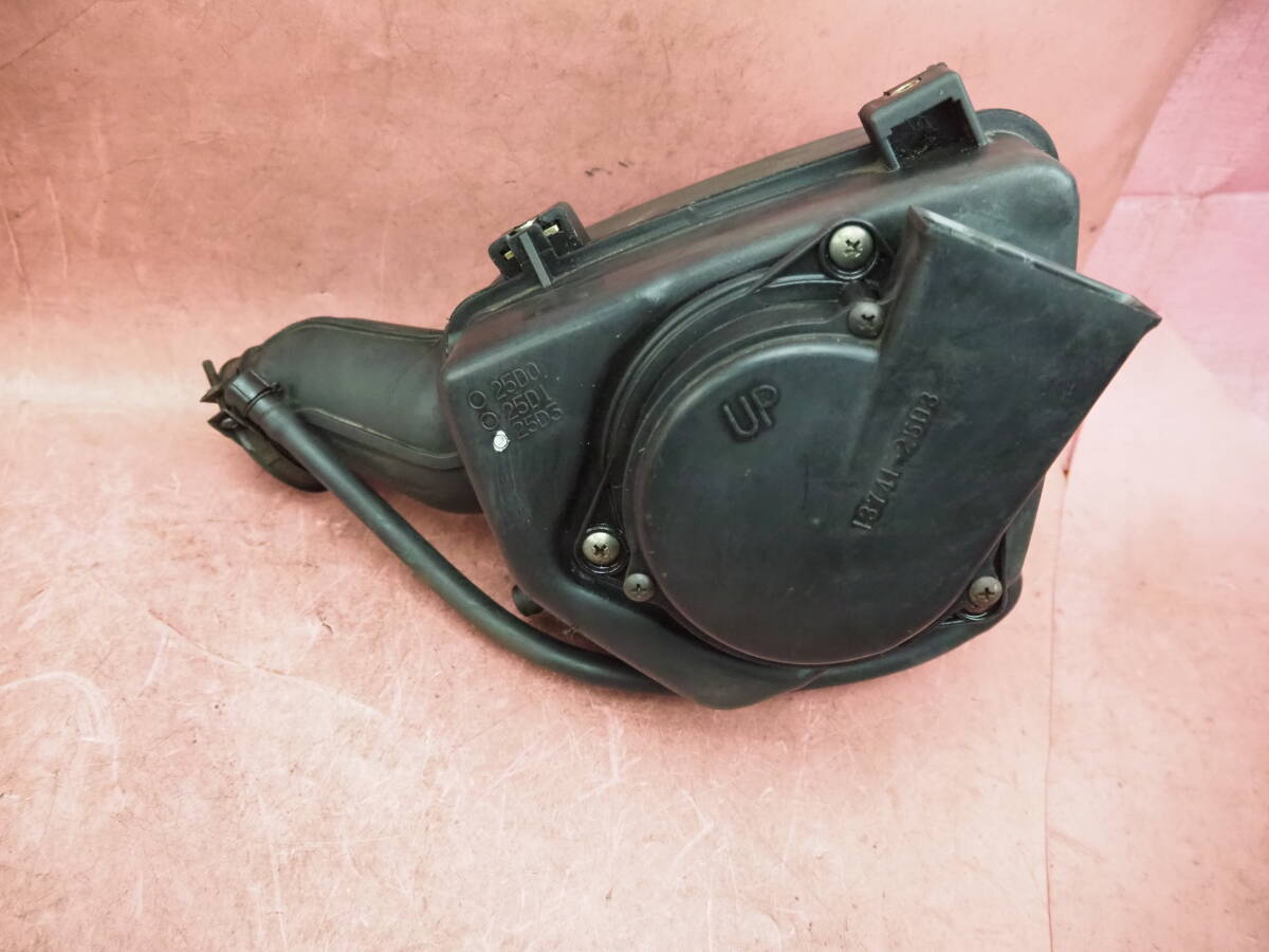 (1台分解)　きれい !!　 グラストラッカー BIGBOY 純正　エアクリーナーボックス NJ47A 100XAAX20_画像1