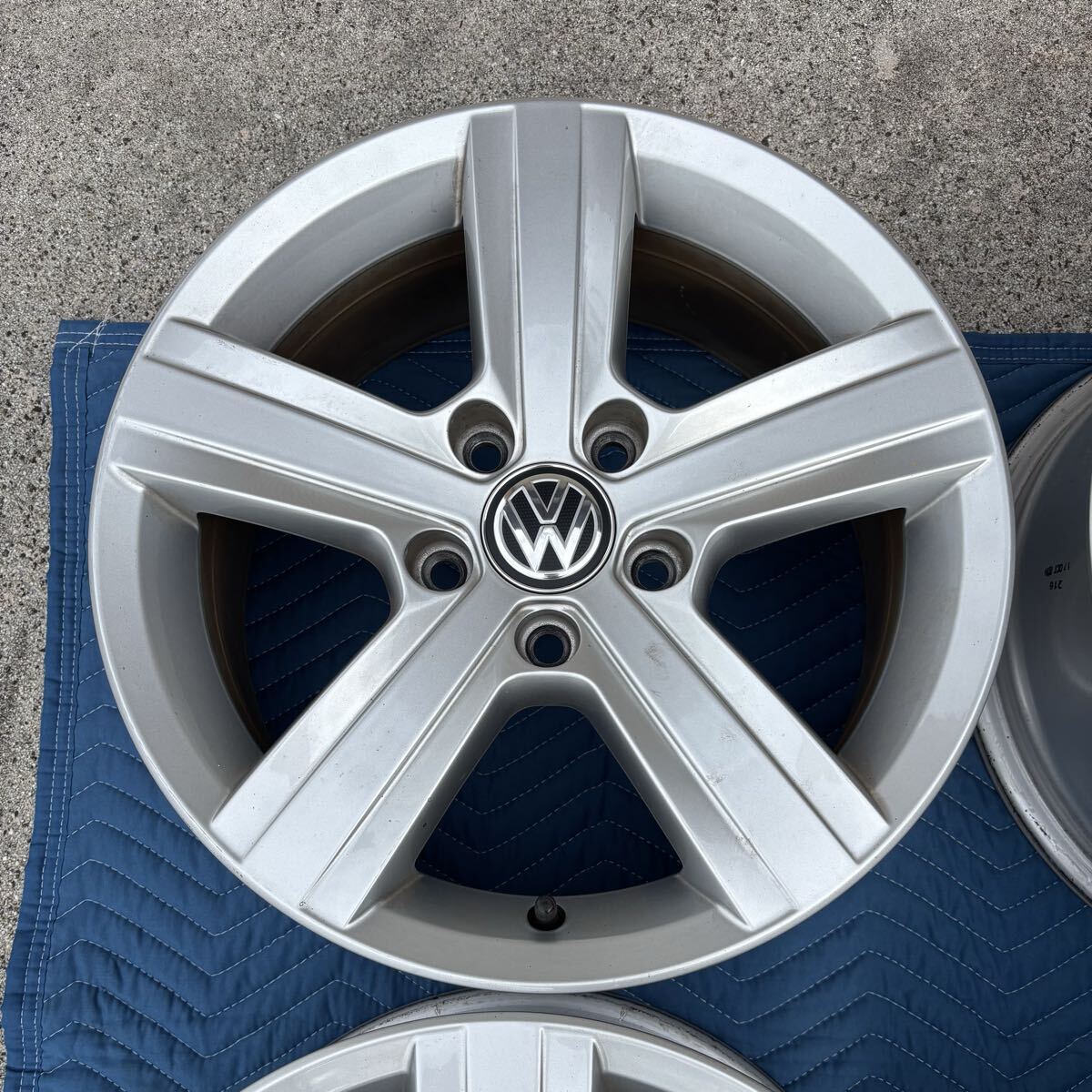 ゴルフ7 純正 16インチ ホイール 限定車モデル PCD112 6.5J +46 スタッドレス用に_画像5