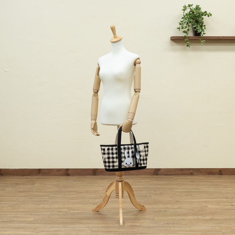 腕付きトルソー マネキン９号～11号 女性 布張り CN-07 アーム付 指まで可動 木製脚_画像4