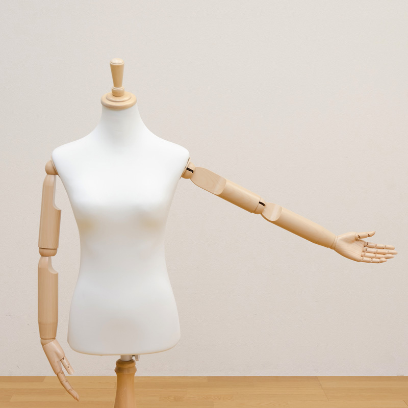 腕付きトルソー マネキン９号～11号 女性 布張り CN-07 アーム付 指まで可動 木製脚_画像9