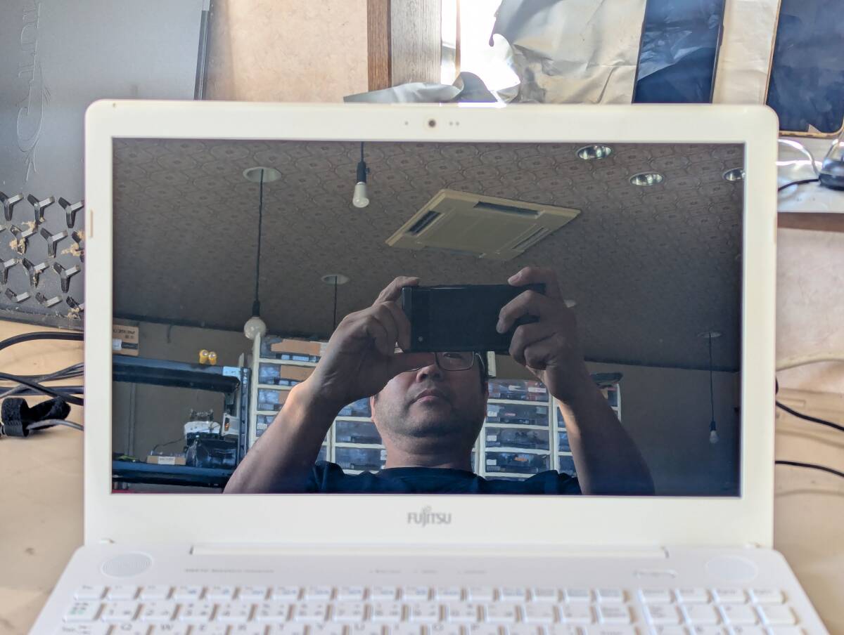 FUJITSU LIFEBOOK AH42/Y FMVA08021P ノートパソコン WIN10/4GB/1000GB バッテリ駆動 (残1時間表示) 本体のみ 202507140826_画像2