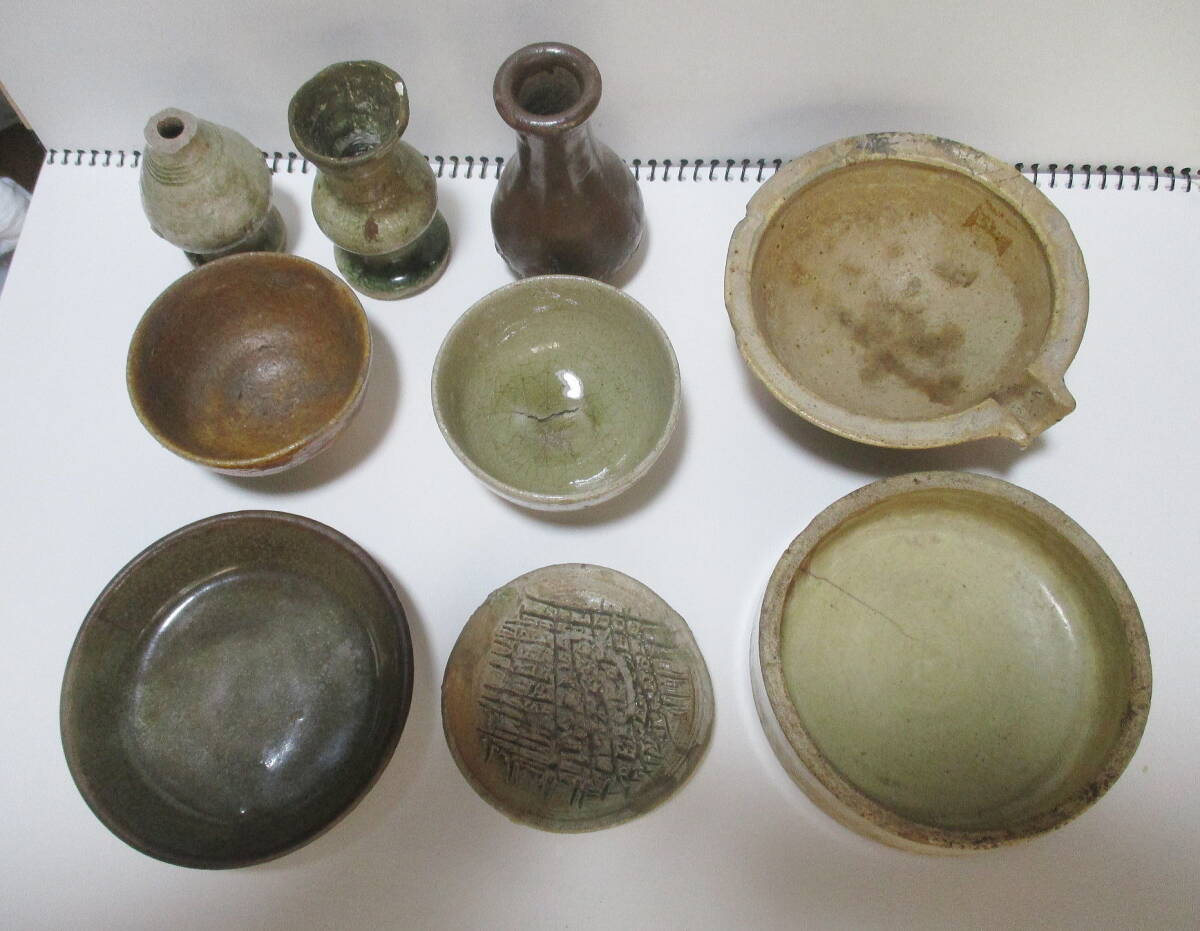 старый Seto .. старый обжиг в печи . гончарные изделия различный совместно