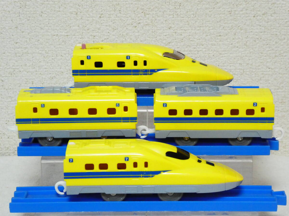 プラレール『セット限定絶版品 レールで速度チェンジ 923形ドクターイエロー 中間車増結 4両編成 清掃・整備・動作確認済み 中古品』_画像3