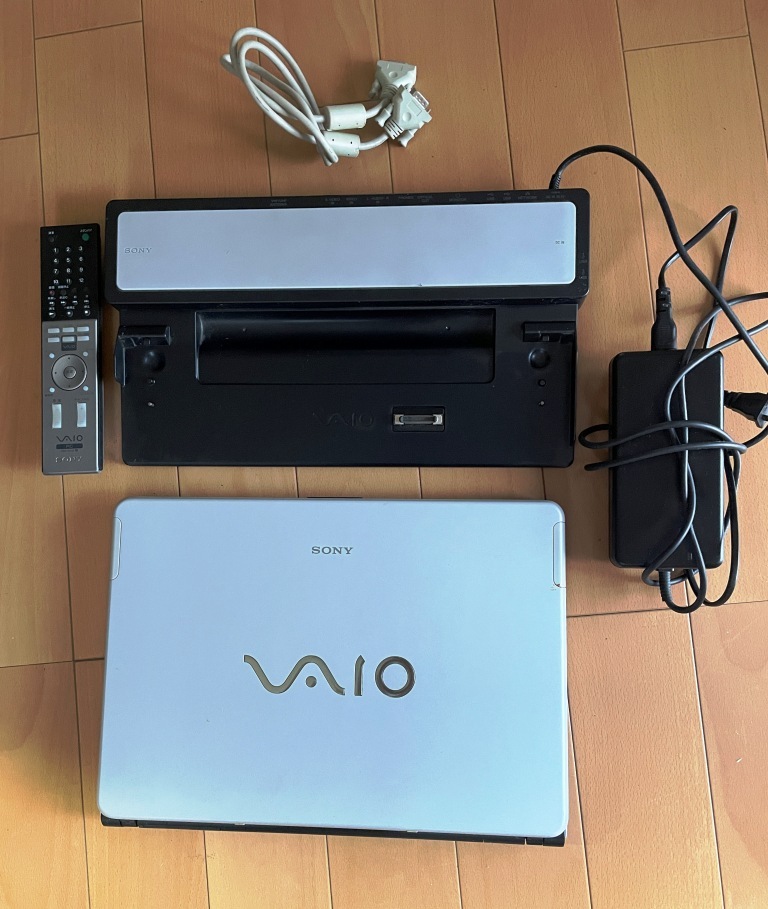 SONY VAIO TypeF VGN-FS31B 中古　ポートリプリケーター・リモコン付き　送料込み_画像2