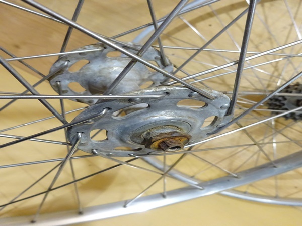 ▲アラヤ ランドナー用 ホイール前後セット 26×1-3/8 シマノ前後ラージハブ 回転抵抗あり サンツアー5段フリー付き 14-24T▲2980_画像2