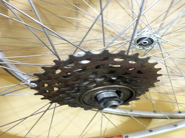 ▲MAVIC　ロード用　ホイール前後セット　700C　サンシン前後ハブ　回転正常　目立つ振れなし　サンツアー　６段フリー付き▲2980_画像3