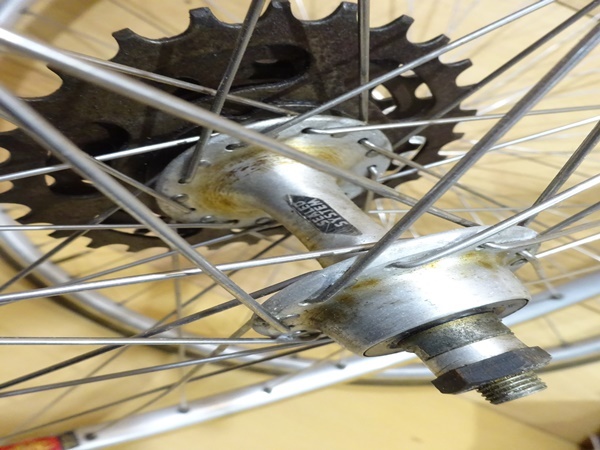 ▲MAVIC　ロード用　ホイール前後セット　700C　サンシン前後ハブ　回転正常　目立つ振れなし　サンツアー　６段フリー付き▲2980_画像5