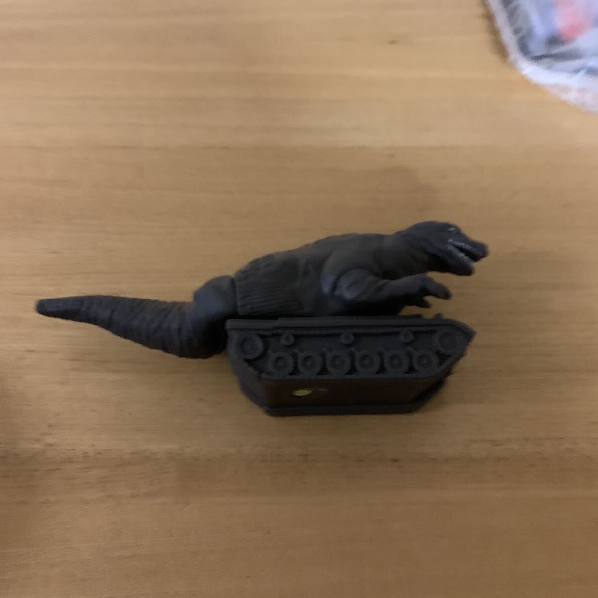 ウルトラ怪獣名鑑　恐竜戦車　700キロを突っ走れ　他ミニフィギュア　 ウルトラセブン　※説明必読_画像5