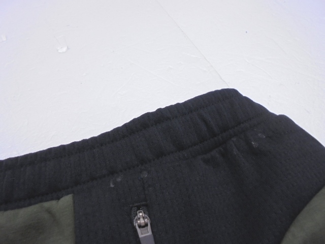 【KCM】Z-puma-126-L★展示品【PUMA/プーマ】メンズ EVOSTRIPE ニットパンツ 585143-70 フォレストナイト サイズ L_画像4