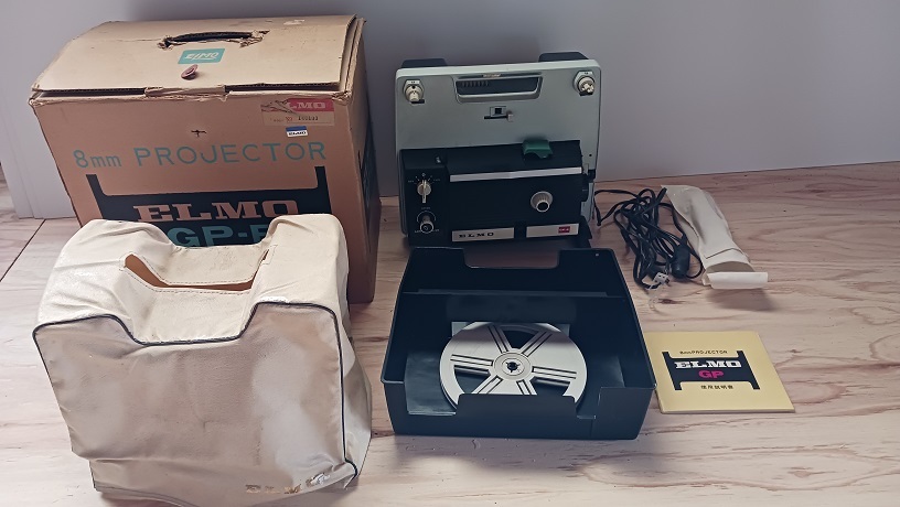 エルモ　8ミリフィルム映写機　動作可　再生未確認　取説付き　昭和レトロ_画像1