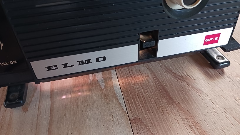 エルモ　8ミリフィルム映写機　動作可　再生未確認　取説付き　昭和レトロ_画像3